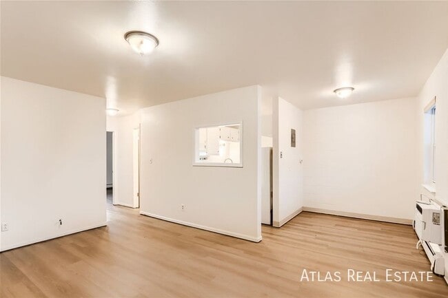 Building Photo - 901 S Taft Hill Rd