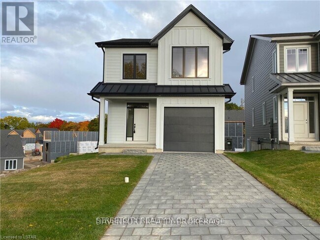 Photo du bâtiment - 18 Julie Cresent