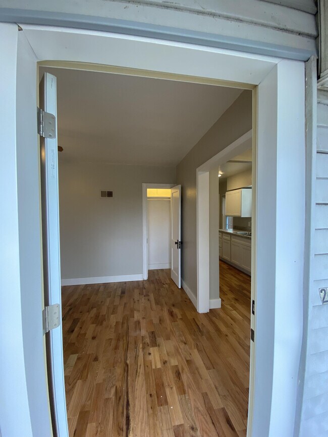 Foto del edificio - 237 S Thorncrest Ave
