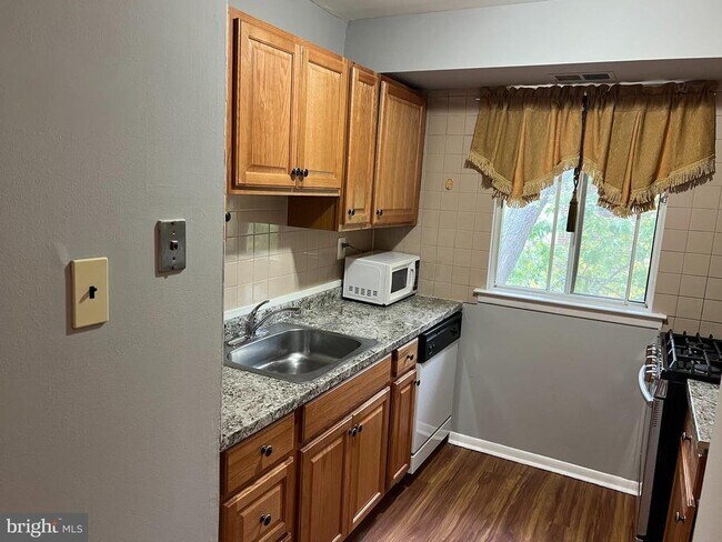 Foto del edificio - 9921 Bustleton Ave