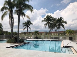 Building Photo - 12430 Vista Isles Dr