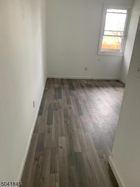 Foto del edificio - 230 W 1st Ave