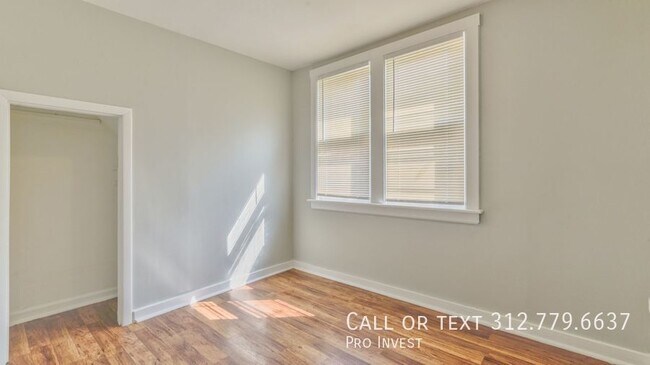 Building Photo - Solid Brick 3-bed 1-bath with hardwood flo...