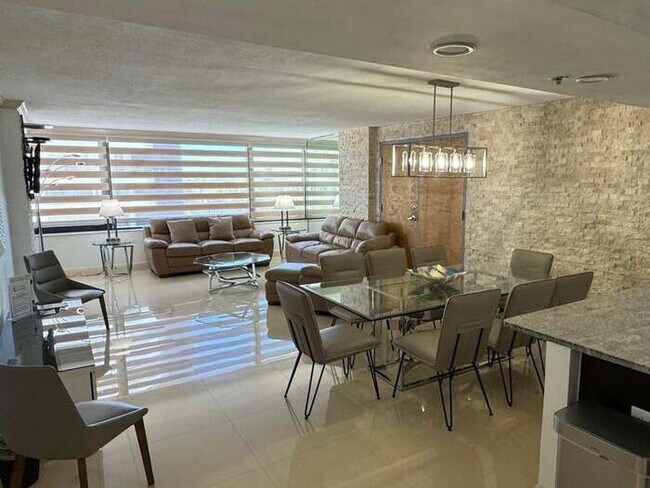 Foto del edificio - Alexander 819