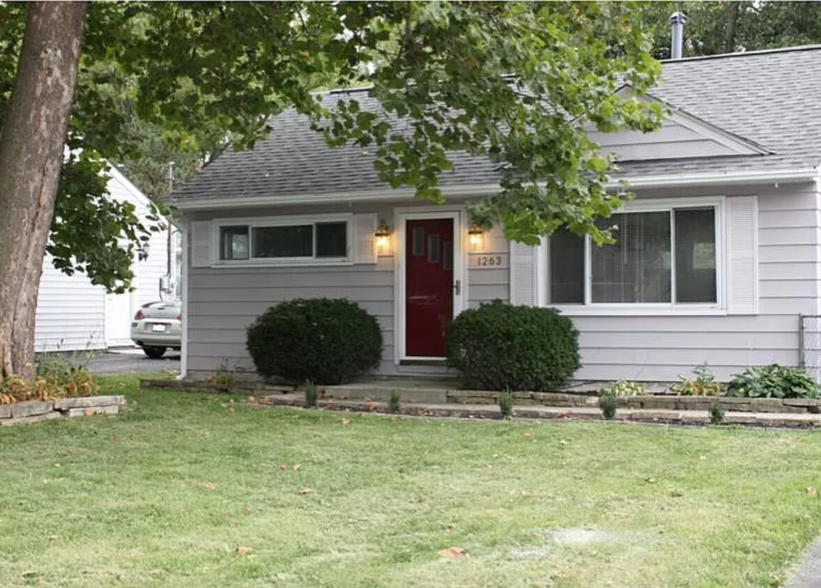 Primary Photo - 1263 Acton Rd