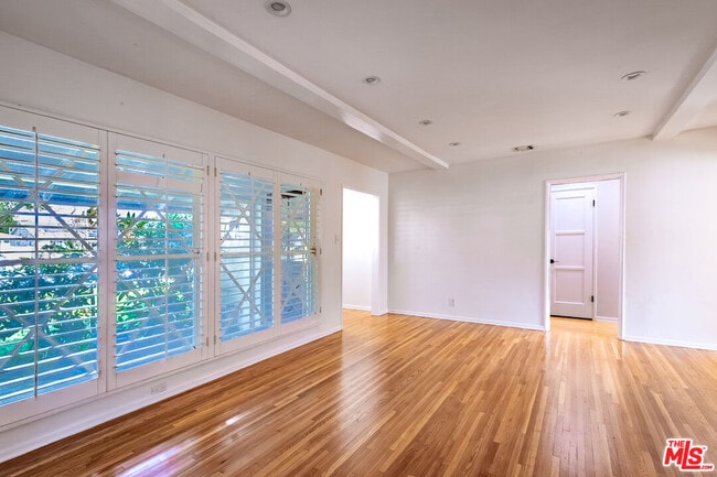 Building Photo - 14006 Runnymede St