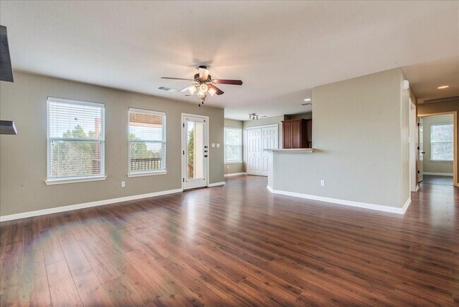 Foto del edificio - 21506 Patton Ave