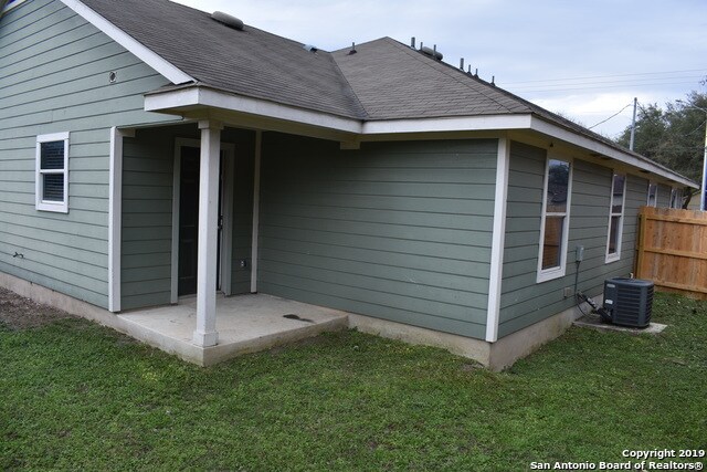 Building Photo - 1237 Jefferson Ave