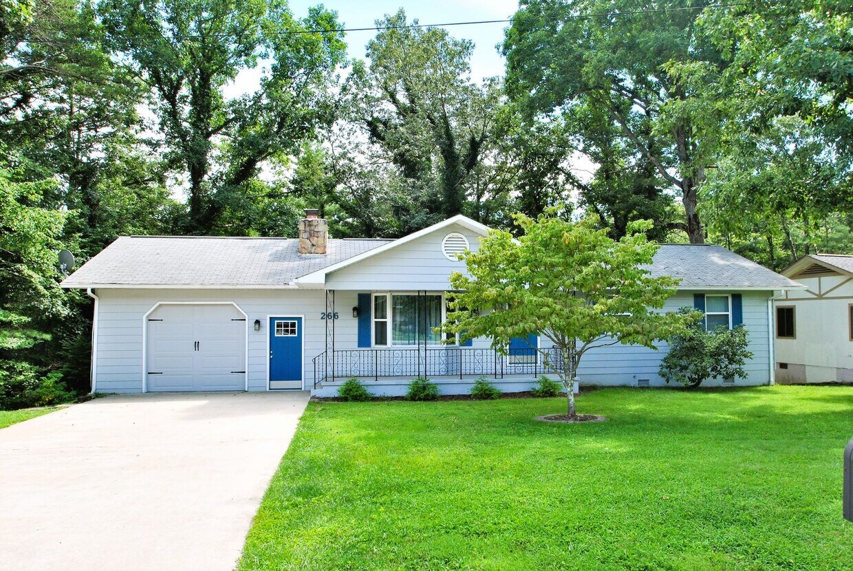 Primary Photo - Rare Lakeview Rental in Fairfield Glade!