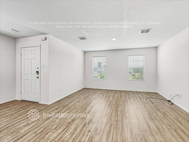 Building Photo - 3218 Crestone Dr