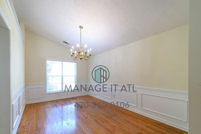 Foto del edificio - Beautiful 3 Bedroom Ranch House in Highlan...