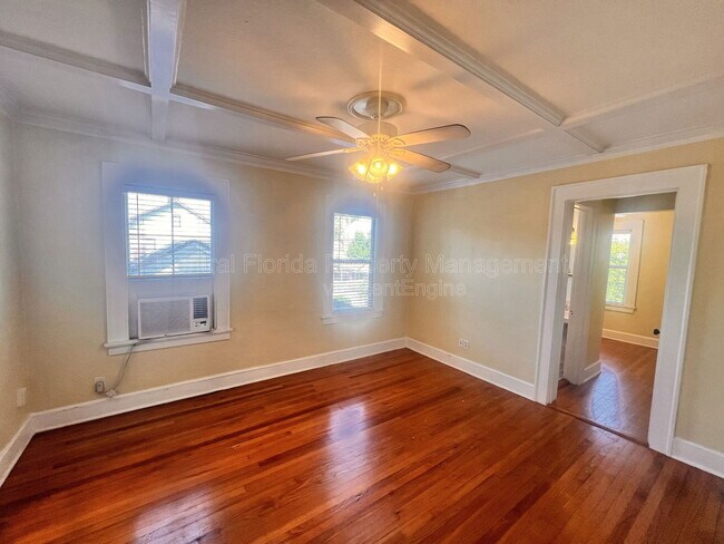 Foto del edificio - 617 N Hyer Ave