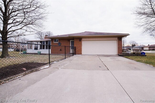 Building Photo - 35760 Alta Vista Dr
