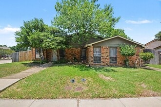 Building Photo - 2201 Jackson Cir
