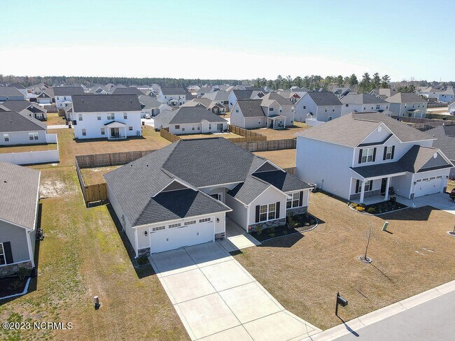 Foto del edificio - 440 Worsley Wy