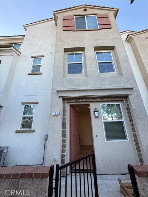 Building Photo - 188 Olive Ave