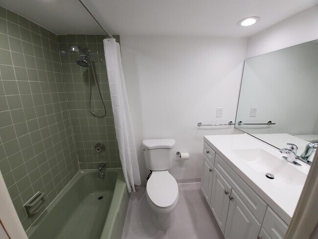 Building Photo - 55 SE 14th St