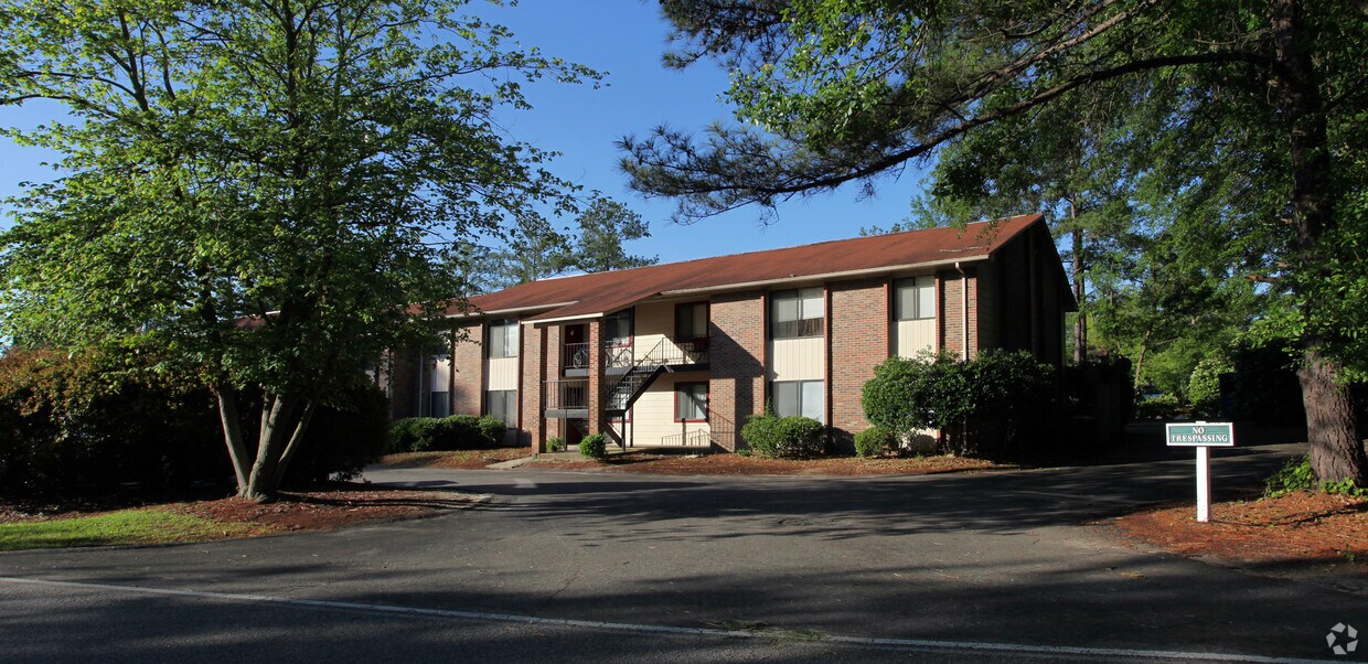 Building Photo - Windsor Park 2