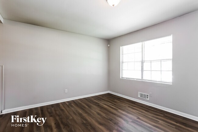 Foto del edificio - 8263 Kendrick Rd