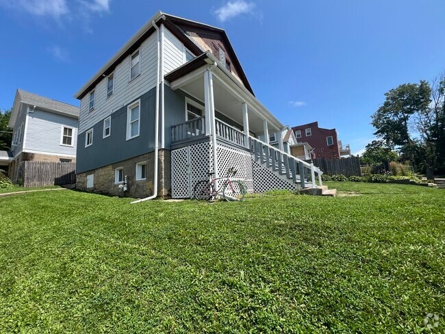 Building Photo - 597 Jefferson St