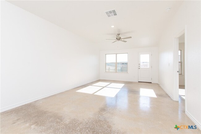 Building Photo - 1301 Concord Dr