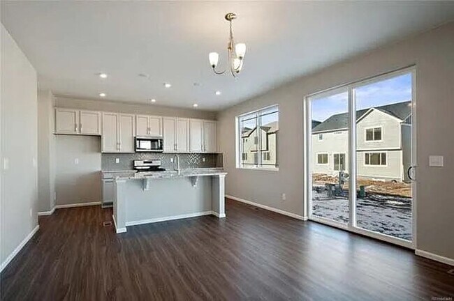 Foto del edificio - Beautiful 4 Bedroom Home in Erie