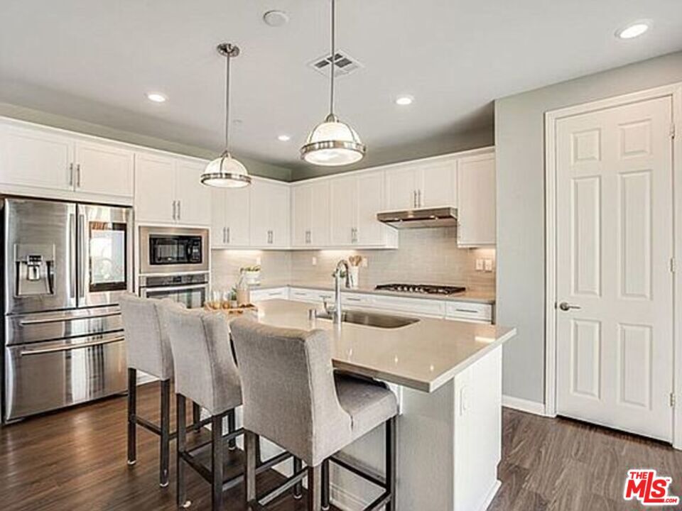 Foto principal - 8621 Lake Ashmere Dr