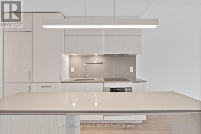 Building Photo - 15 Lower Jarvis St