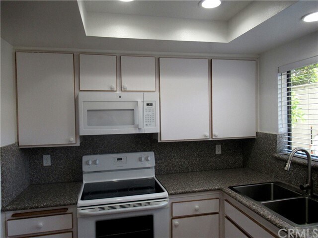 Building Photo - 28131 Ridgecove Ct S