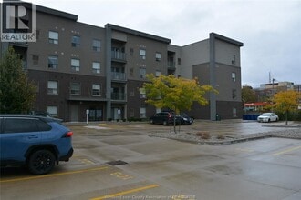 Building Photo - 955 Ouellette Ave