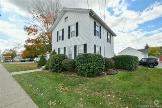 Building Photo - 217 Maple Ave