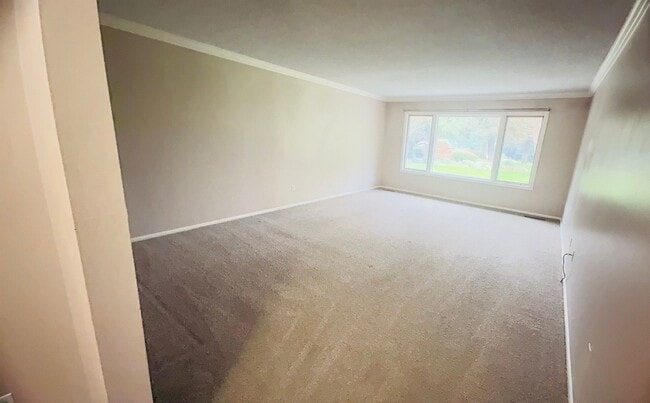 Building Photo - Beautiful Home with Golf course Views