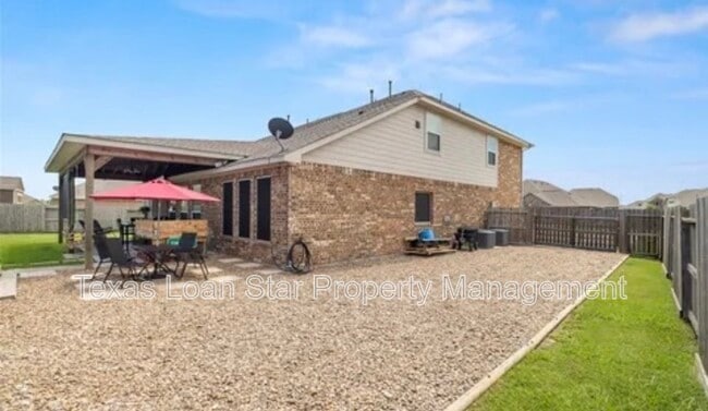 Building Photo - 9518 Franklin Dr