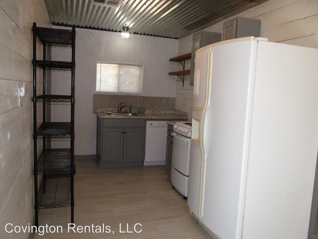 Building Photo - 1 br, 1 bath House - 320 N Pearl St