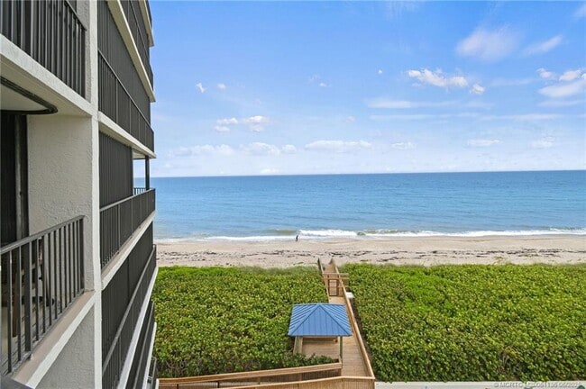 Building Photo - 9650 S Ocean Dr