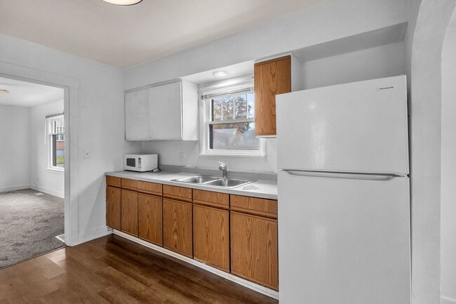 Building Photo - Charming Garland Area Home!