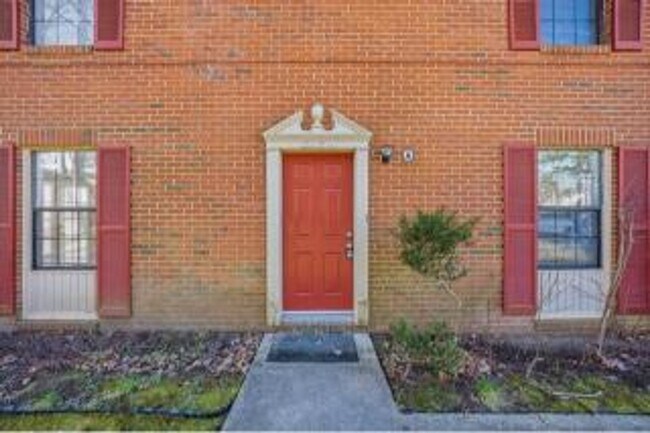 Foto del edificio - Call Sabrina Thomas at 757=767-0767 for more information