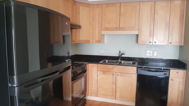 Building Photo - 2272 S Archer Ave