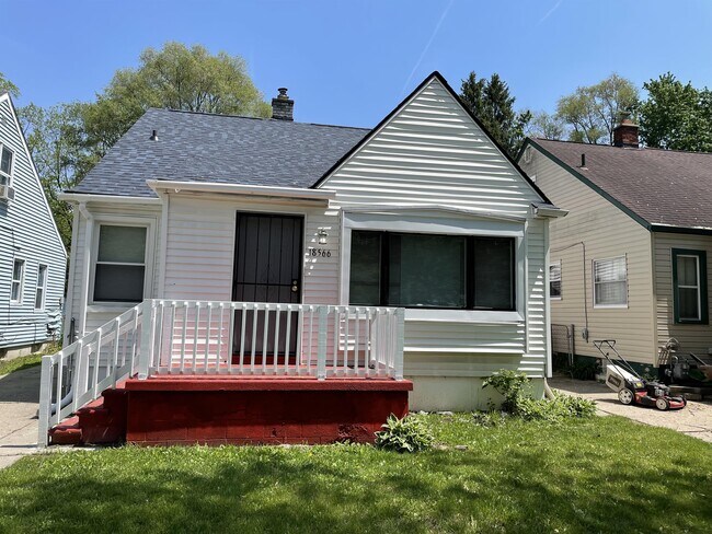 Building Photo - 18566 Appleton St