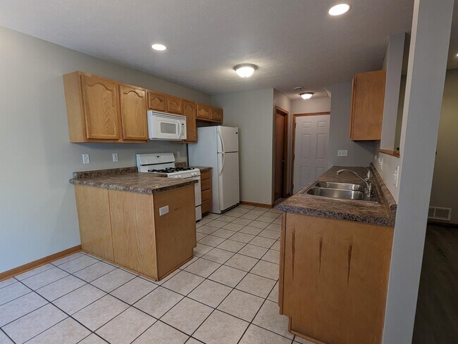 Building Photo - 3540 St Anthony Way
