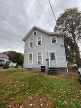 Building Photo - 33 Champion St