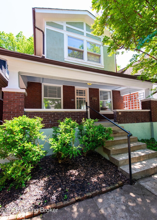 Building Photo - 1604 Edgeland Ave