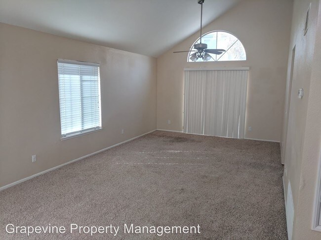 Building Photo - 30180 Silver Ridge Ct