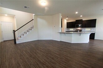 Building Photo - 3651 Sandy Brook Dr