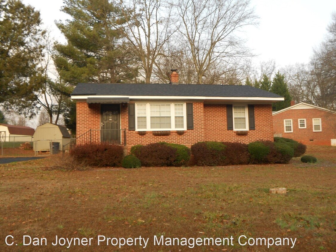 Foto principal - 3 br, 1 bath House - 111 Morgan Circle