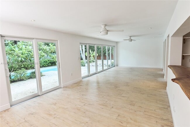 Building Photo - 455 NE 55th St