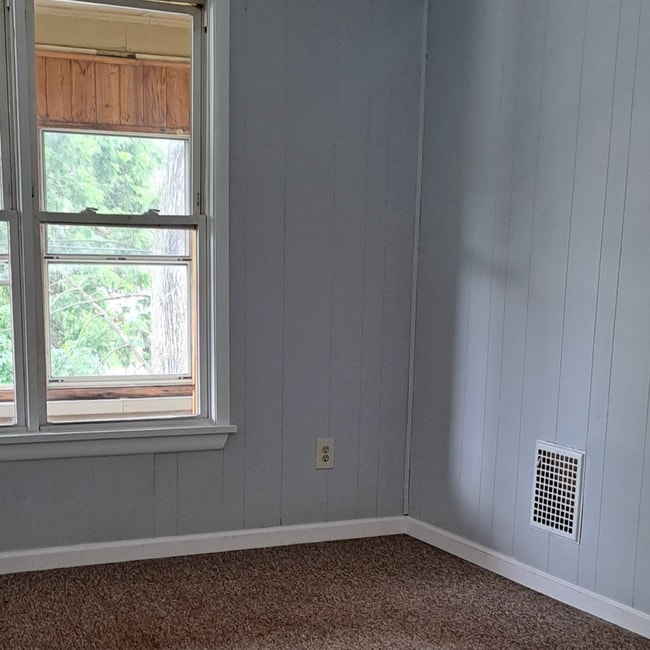 Building Photo - 2014 Wabash Ave