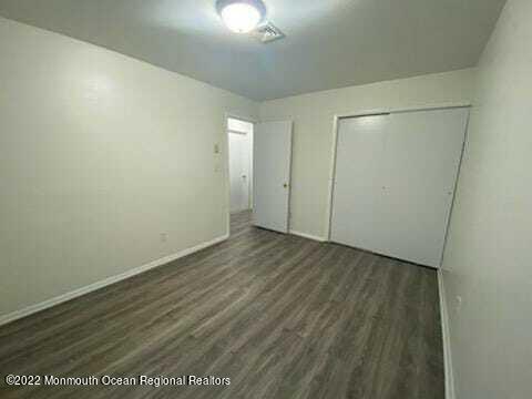 Foto del edificio - 109 Lexington Blvd