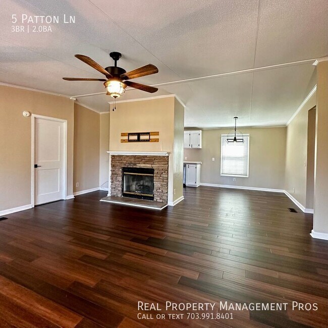 Building Photo - Charming 3 Bed Rambler on 1.22 Acres in Pr...