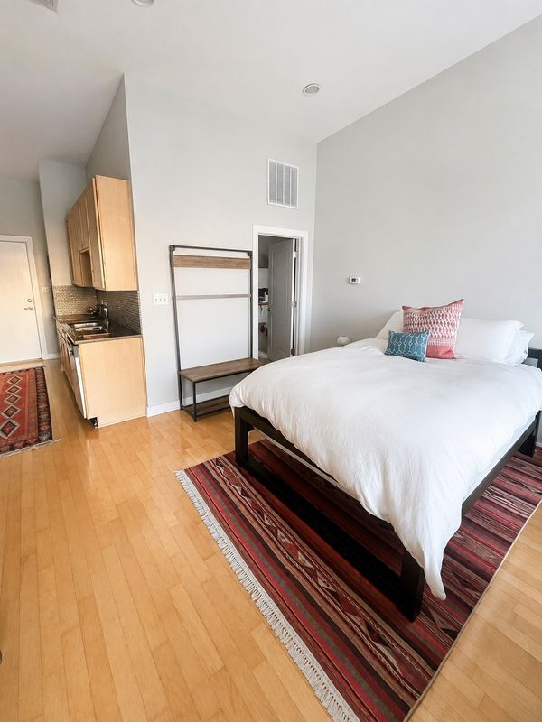 Foto del edificio - 2931 E 12th St